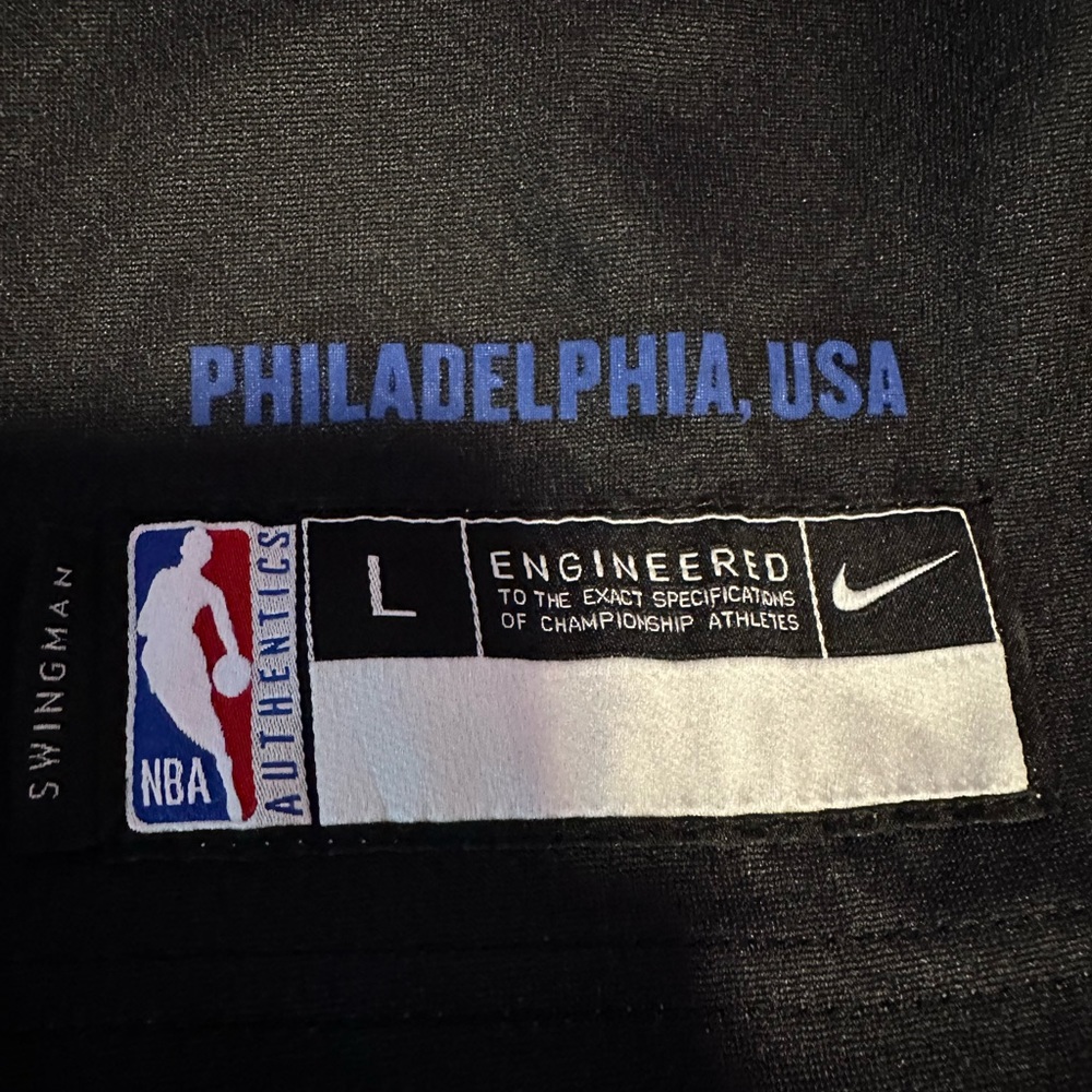 76ers Youth Jersey - Ben Simmons - Picture 3 of 4